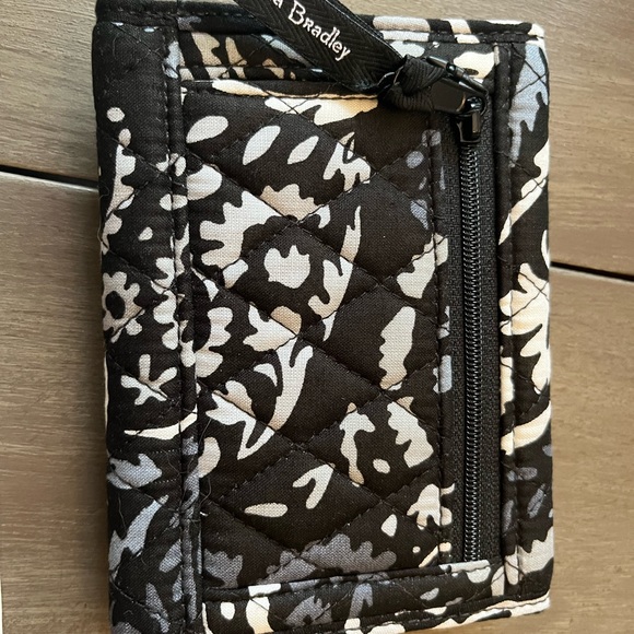 Vera Bradley black and white paisley wallet - Picture 3 of 4